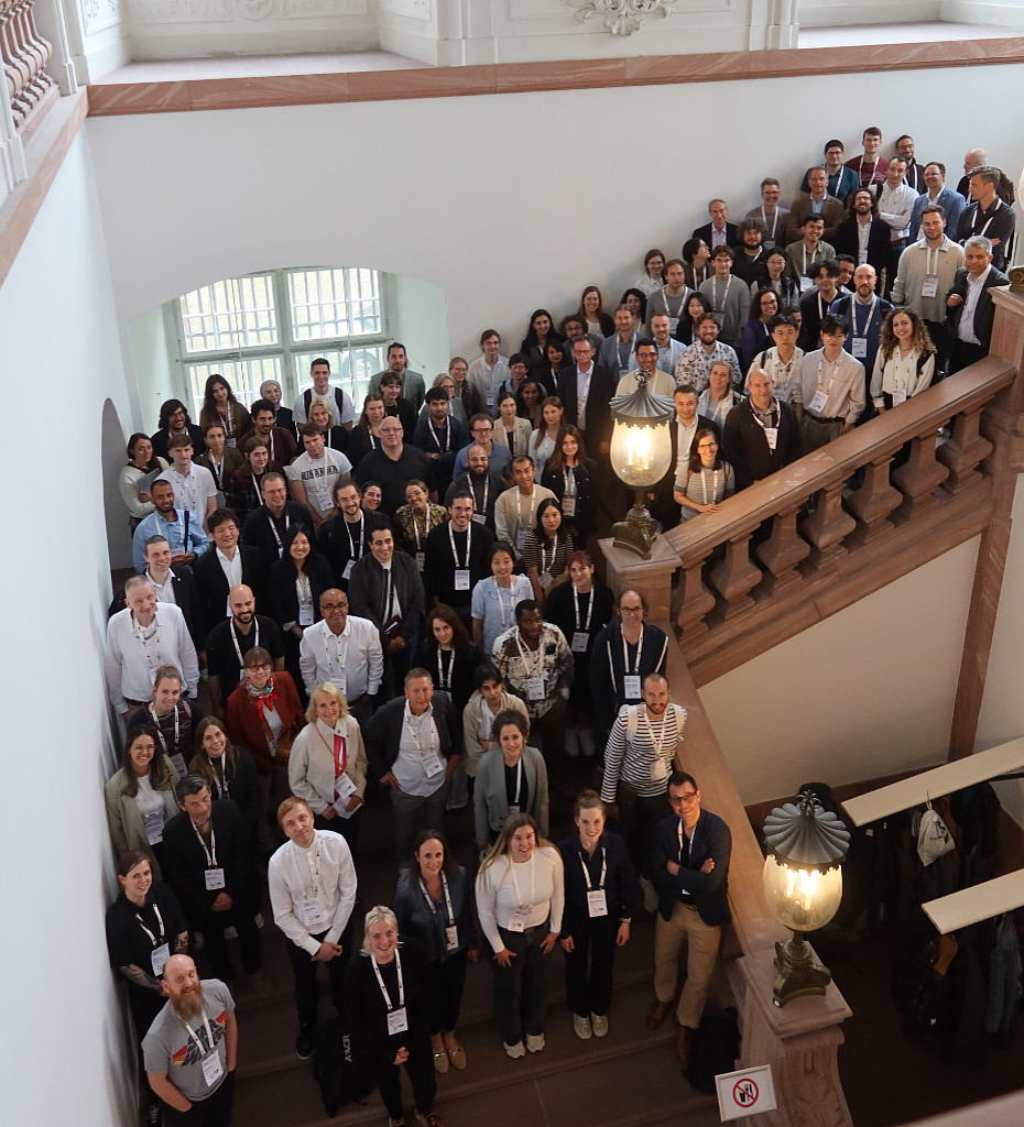 Gruppenfoto: Teilnehmer:innen der „10. Systems Biology of Mammalian Cells“ Konferenz.