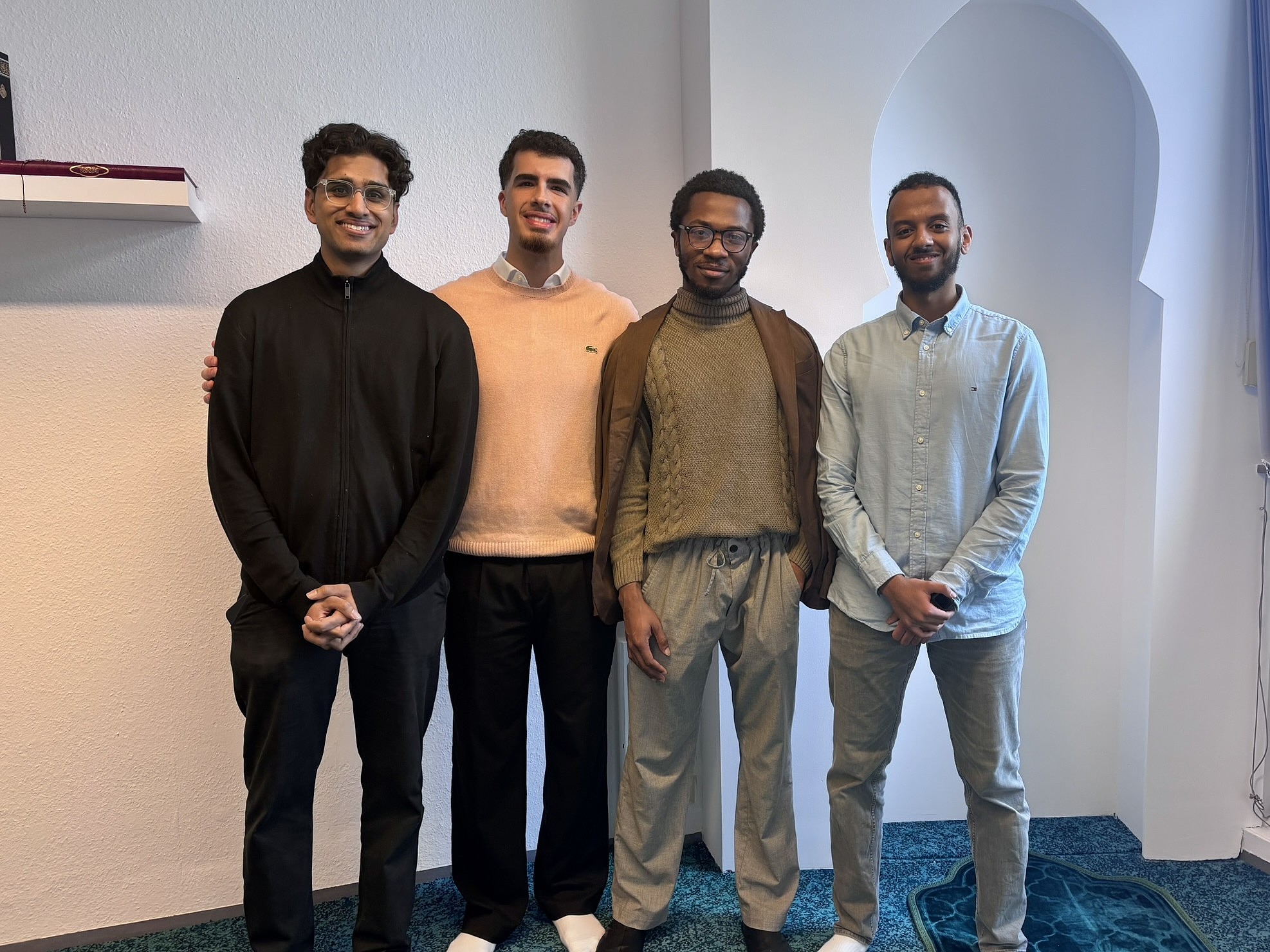Studentischer Arbeitskreis der Muslime an der UMM. V.l.n.r: Sarjeel Mirza, Obai Abdelfattah, Rafat Esso, Muaz Mohamed-Osman.