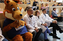 Faszinierte Zuhörer bei der KinderUni