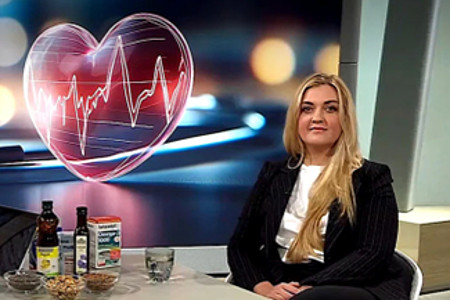 Dr. Kathrin Weidner im Studio des ARD Mittagsmagazins