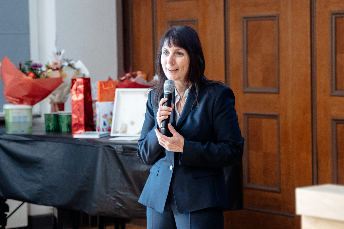 Ricarda Fredl-Maurer bei ihrer Ehrung zum Dienstjubiläum in der UMM