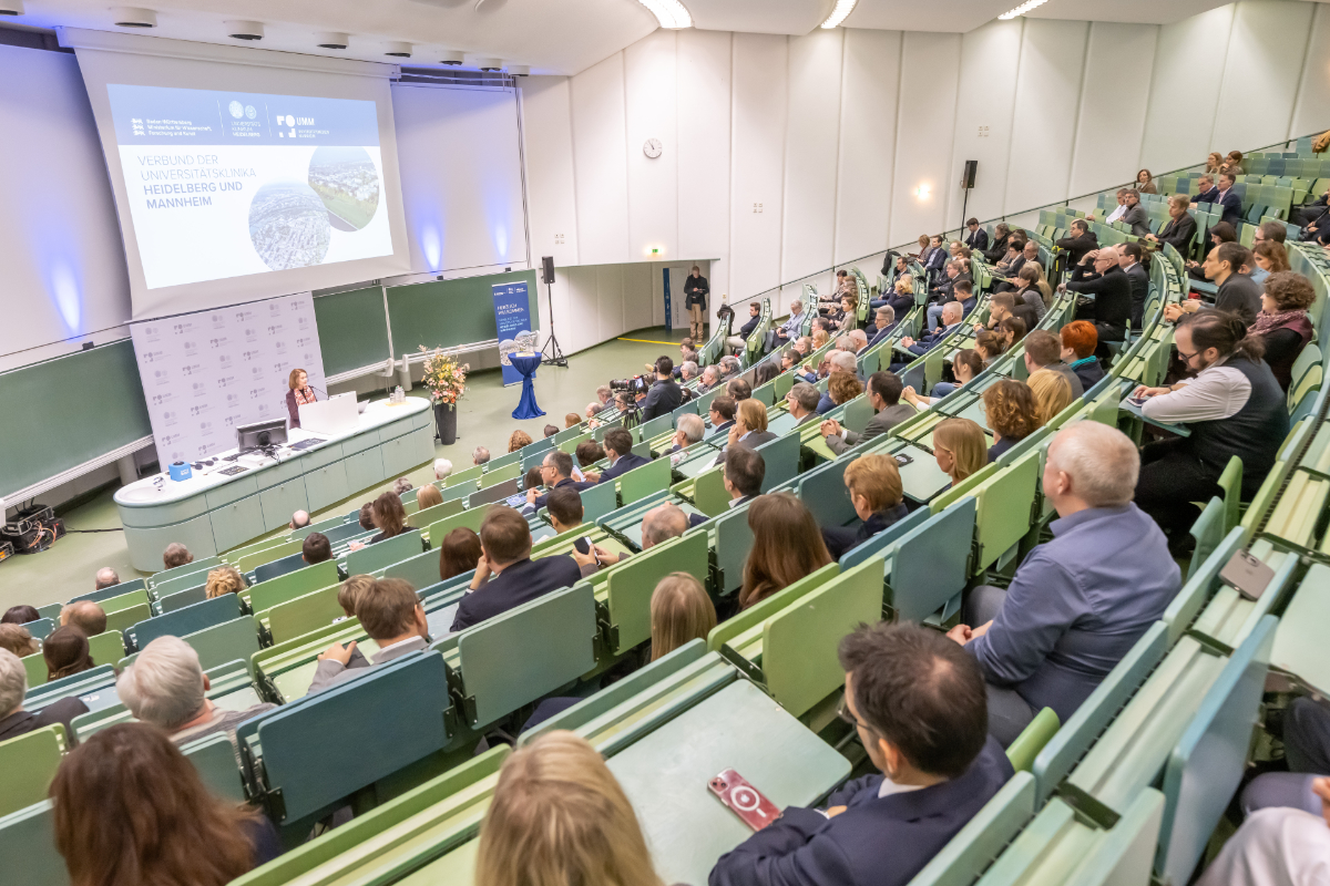 Blick in den Hörsaal der Kopfklinik